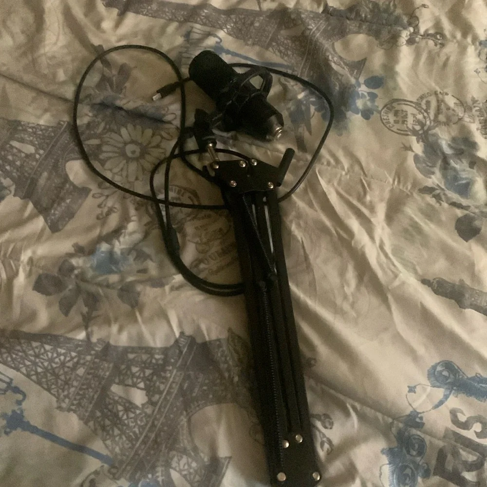 Microphone untouched usb port